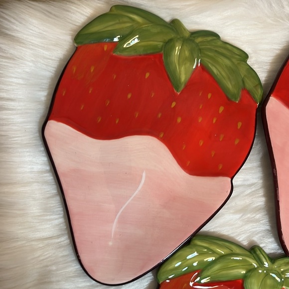 Clay Art Chocolate Swirls Hand Painted Ceramic Bundle Four Strawberry Pl… - Picture 2 of 7